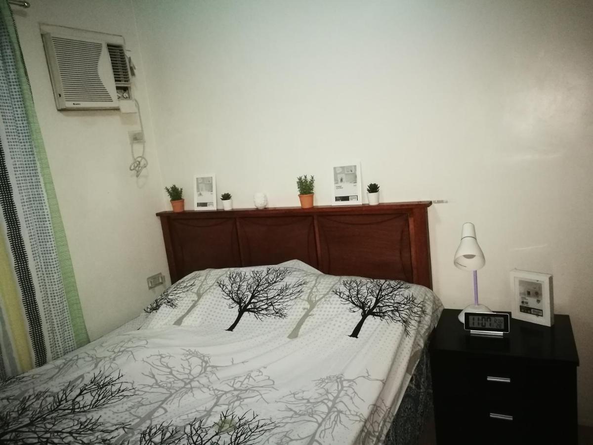 Hotel 2 BR Sorrento Oasis Pasig City Esterno foto